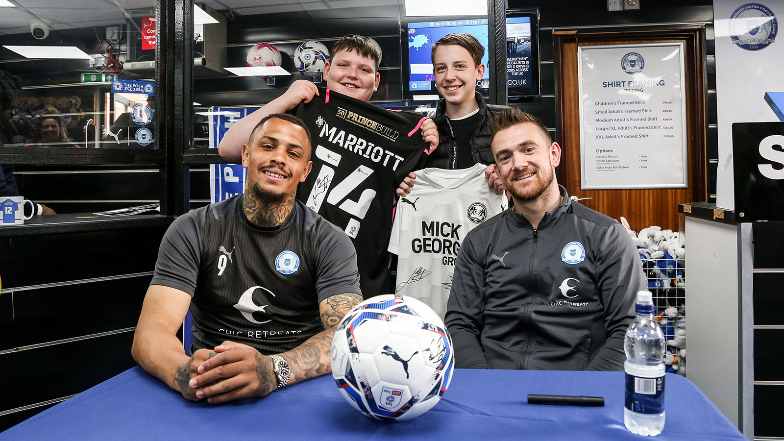 Club Shop Signing Session - 13/04/2022