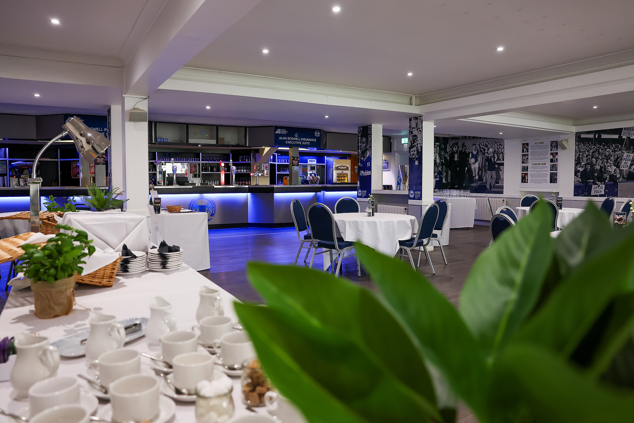 Alan Boswell Exec Suite - Bar