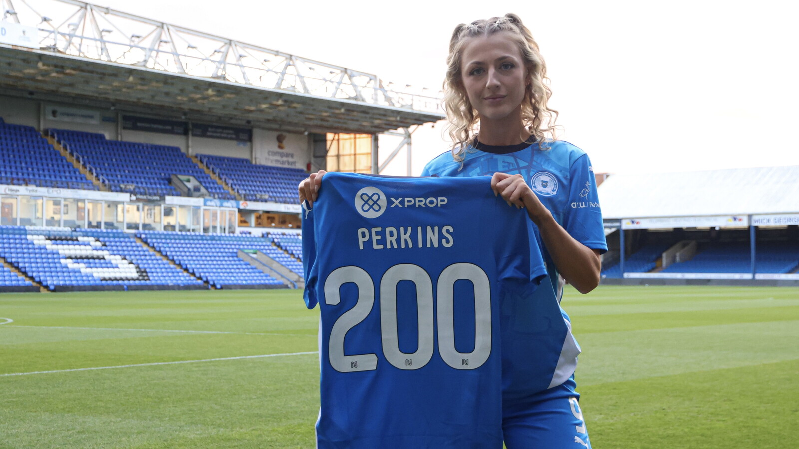 Perkins Celebrates 200 Appearances Peterborough United The Posh