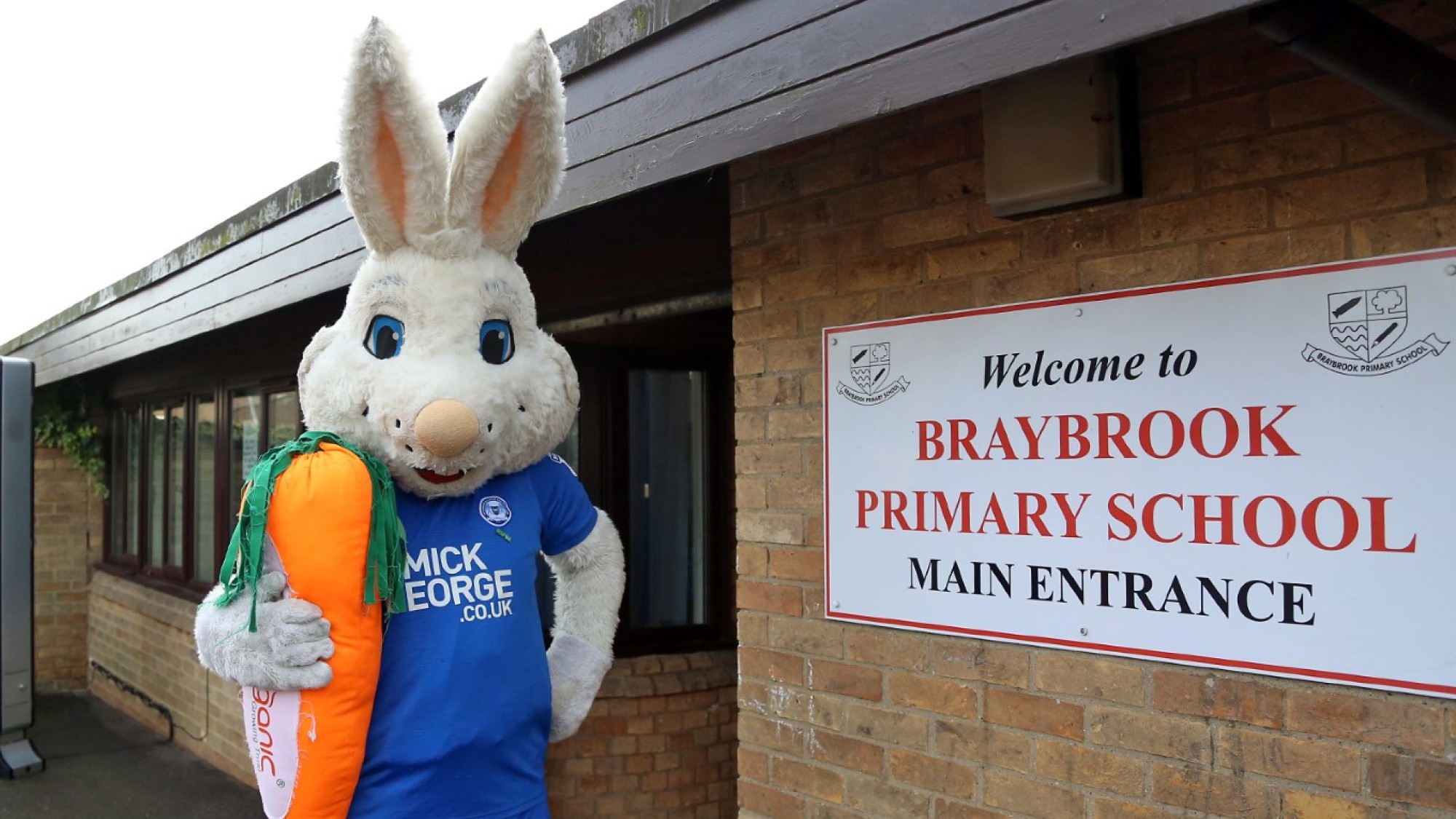 Posh Visit Braybrook Primary School | Peterborough United - The Posh