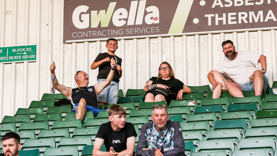 Plymouth Argyle v Posh