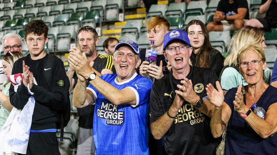 Plymouth Argyle v Posh