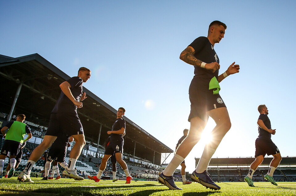 Plymouth Argyle v Posh