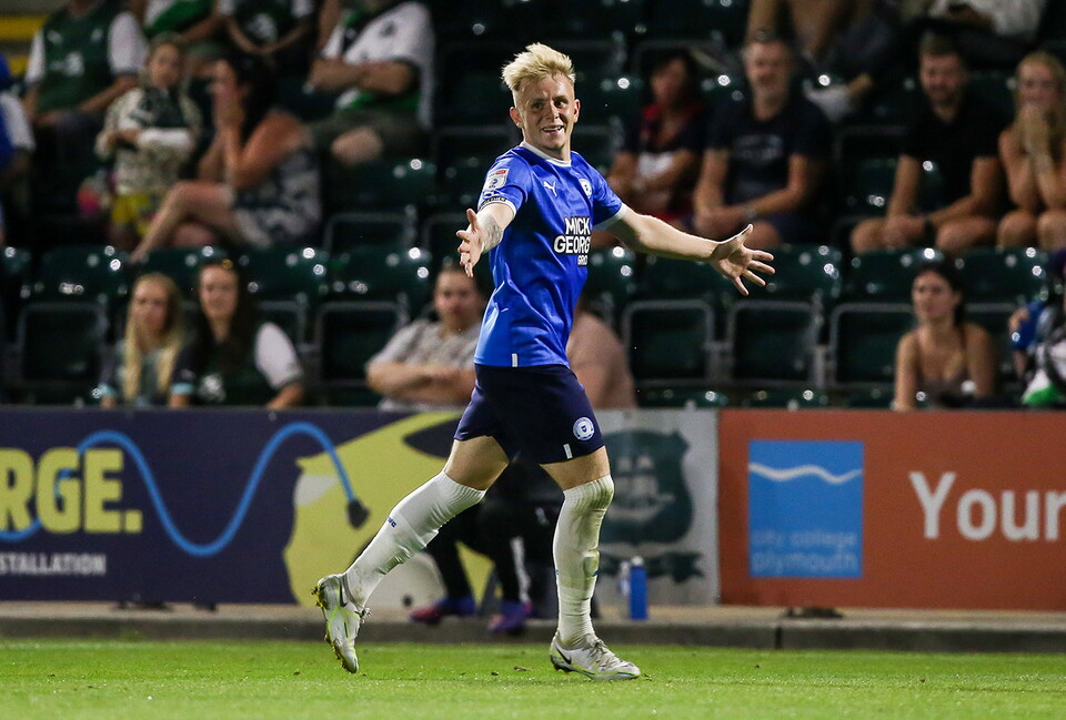 Plymouth Argyle v Posh