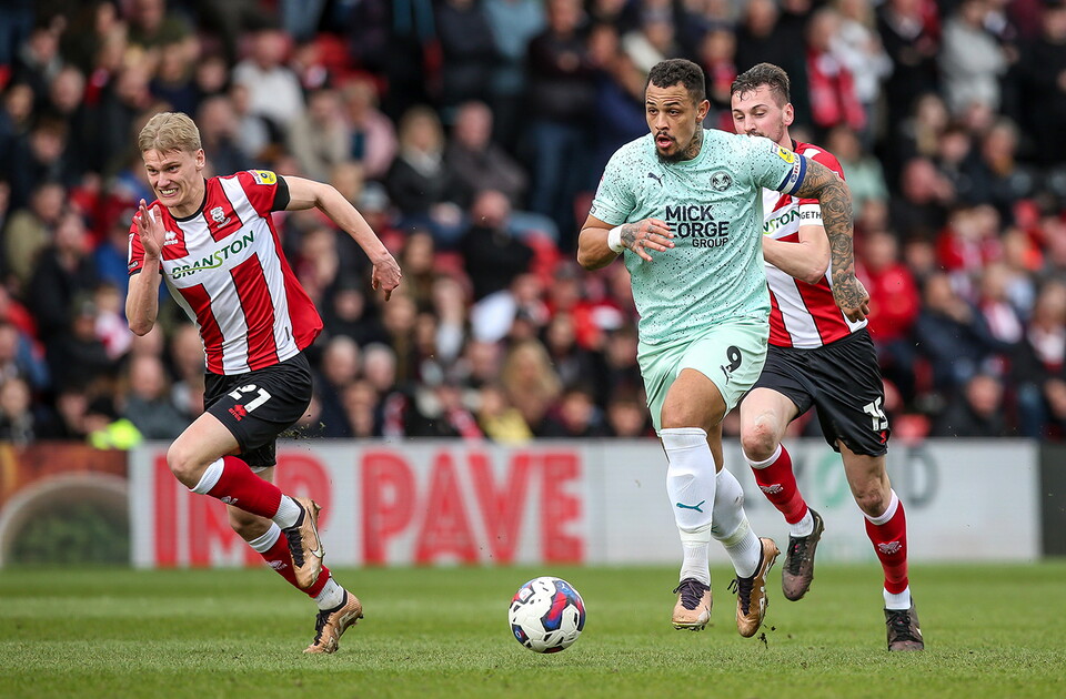 Lincoln City v Posh
