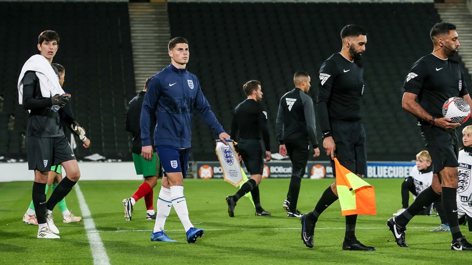 Ronnie Edwards On England Duty