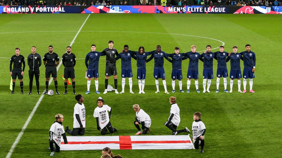 Ronnie Edwards On England Duty