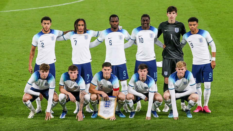 Ronnie Edwards On England Duty