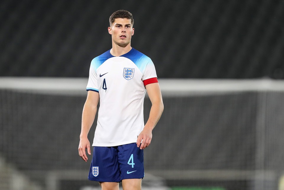 Ronnie Edwards On England Duty