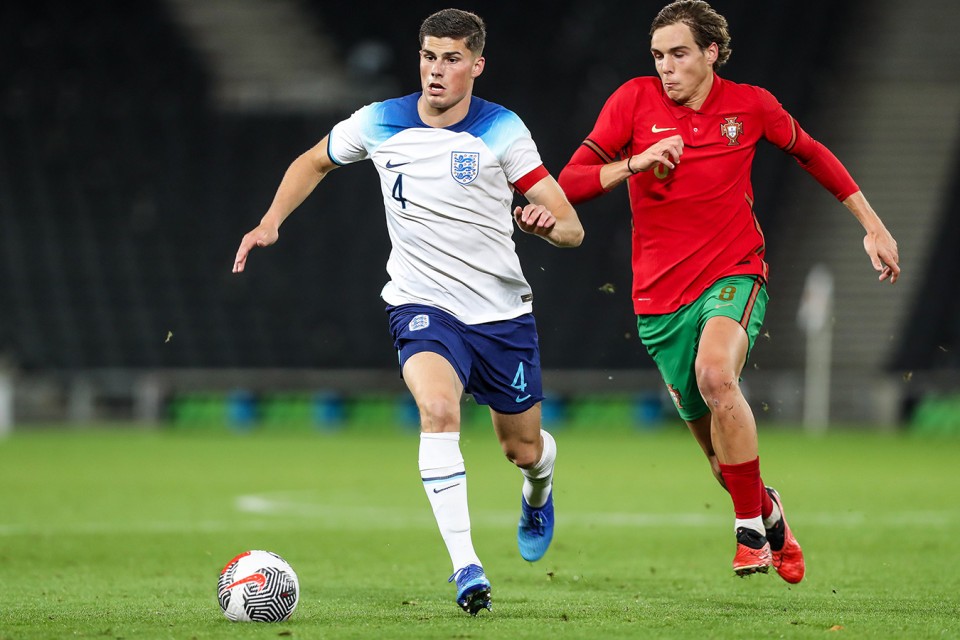 Ronnie Edwards On England Duty