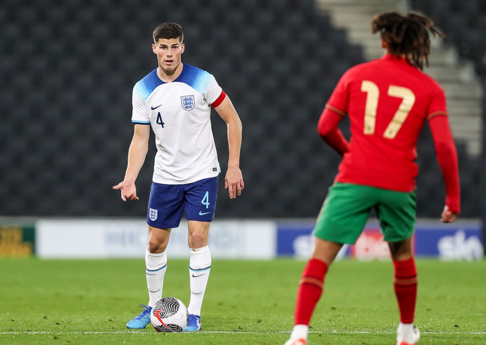 Ronnie Edwards On England Duty
