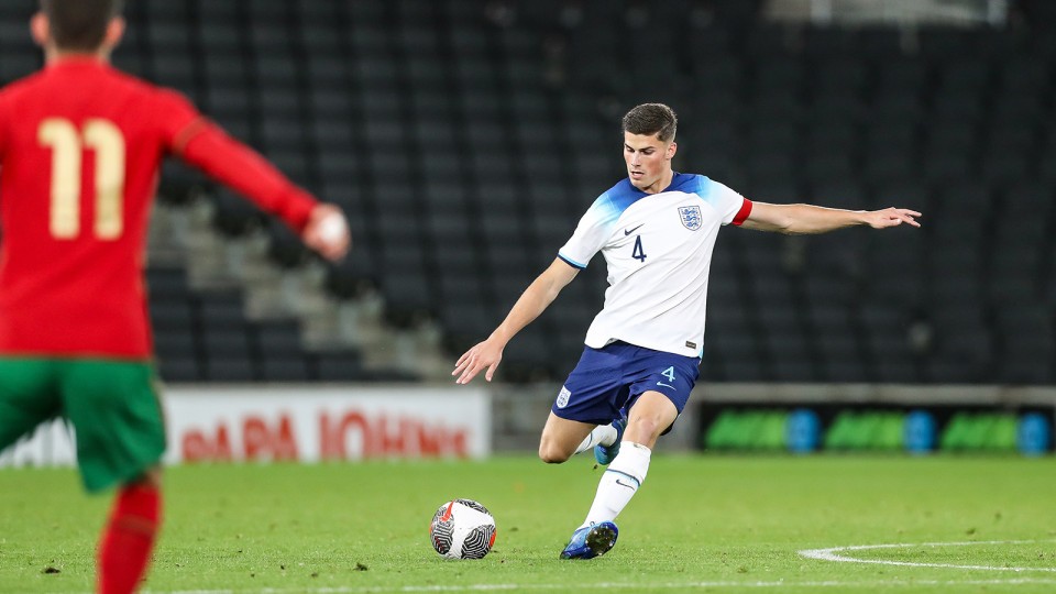 Ronnie Edwards On England Duty