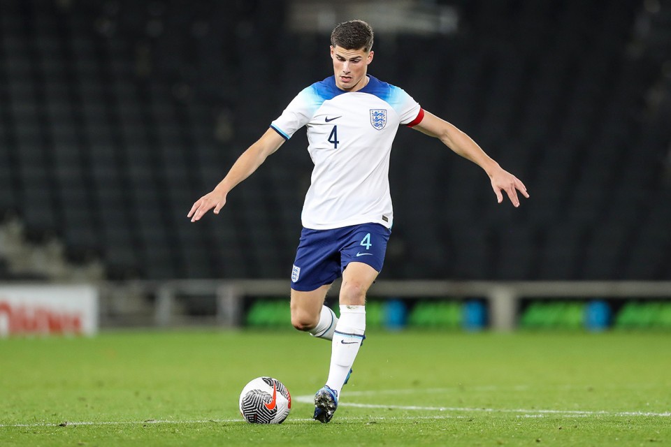 Ronnie Edwards On England Duty