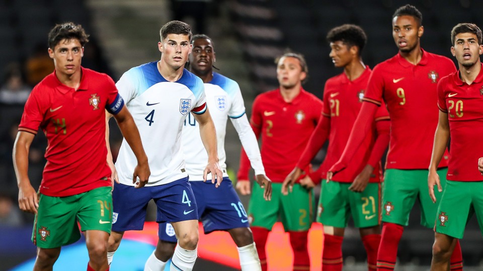 Ronnie Edwards On England Duty