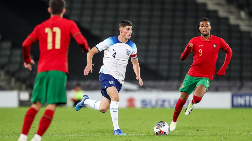 Ronnie Edwards On England Duty