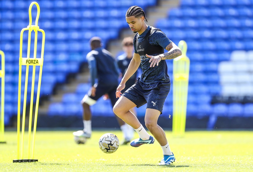 Training Ahead Of Play-Off First Leg