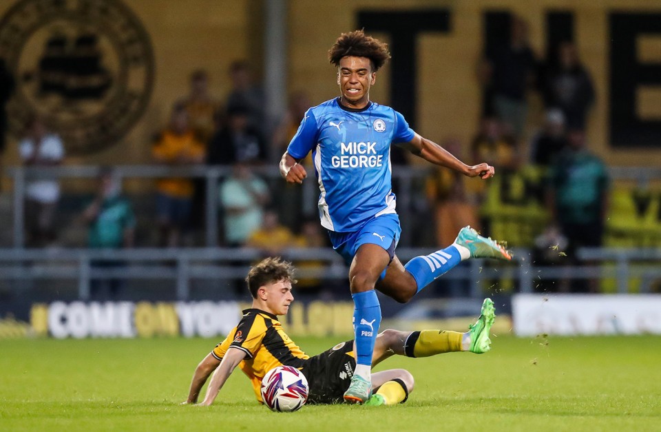 Boston United v Posh