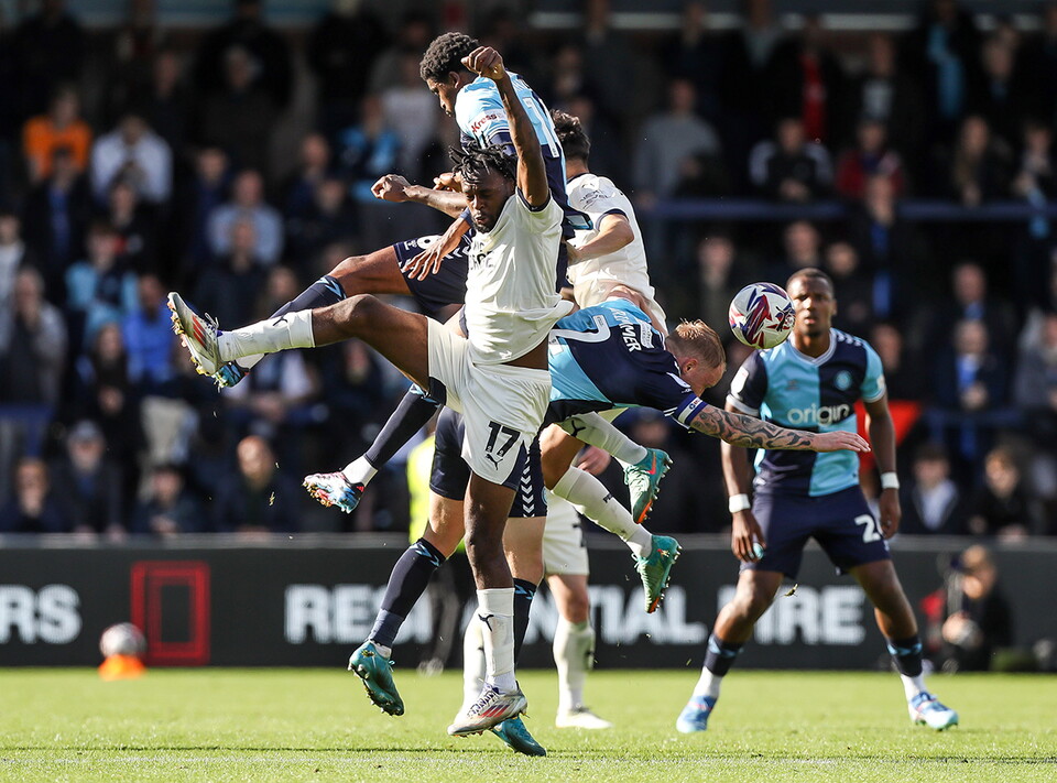 Wycombe Wanderers v Posh