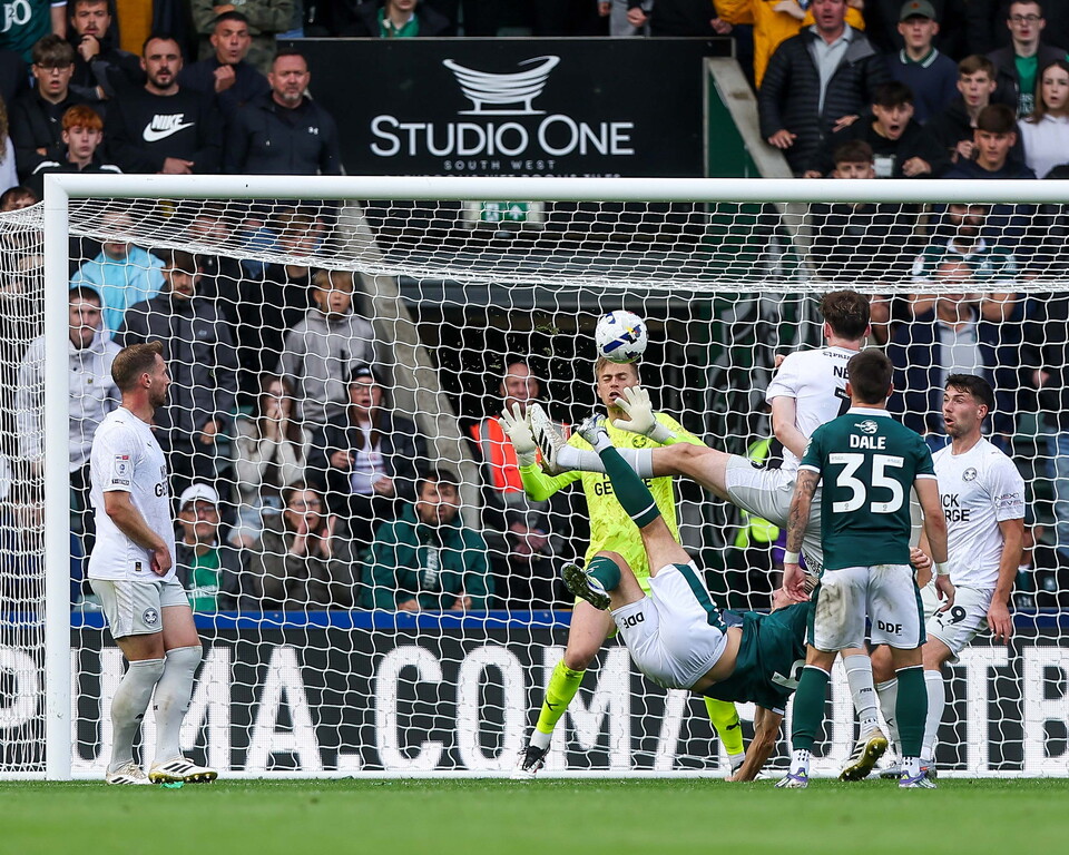 Plymouth Argyle v Posh