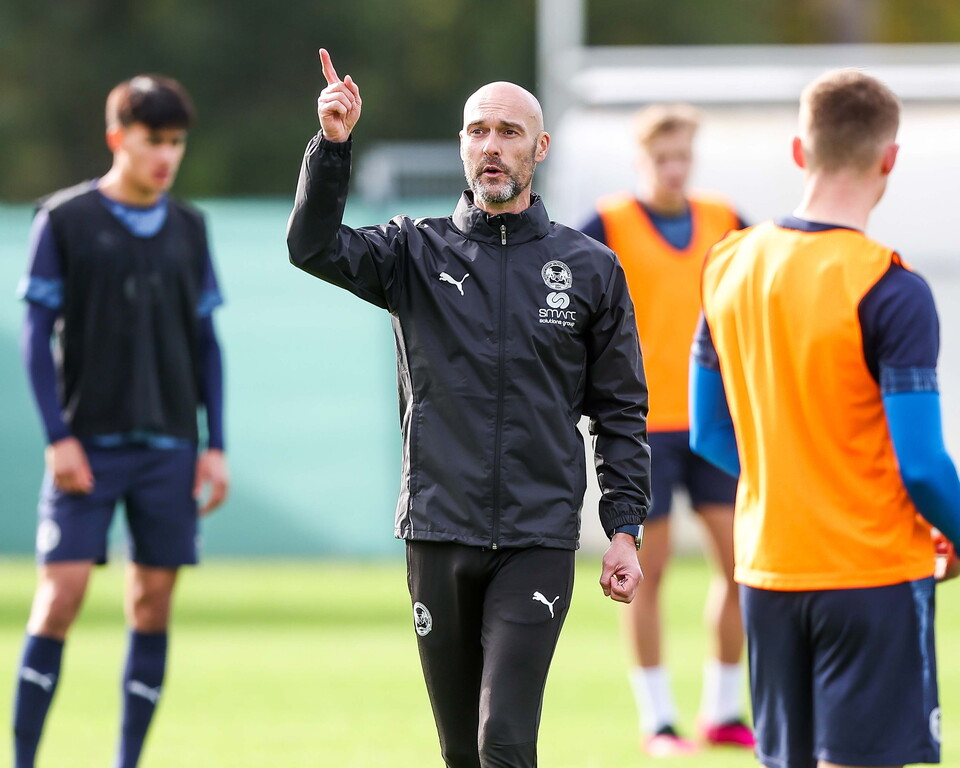 Luke Williams' First Training Session