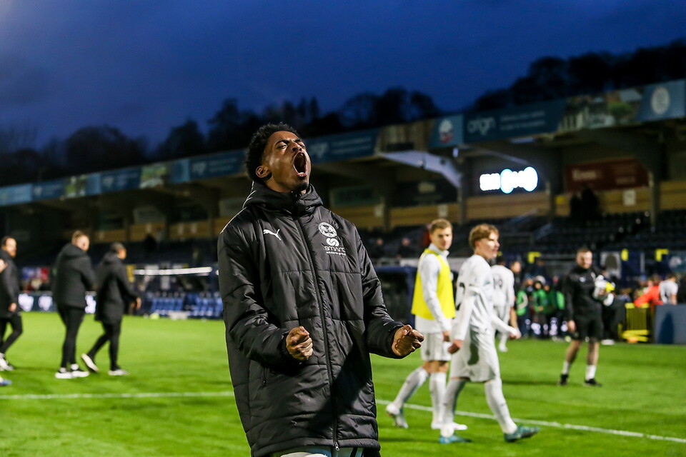 Wycombe Wanderers v Posh