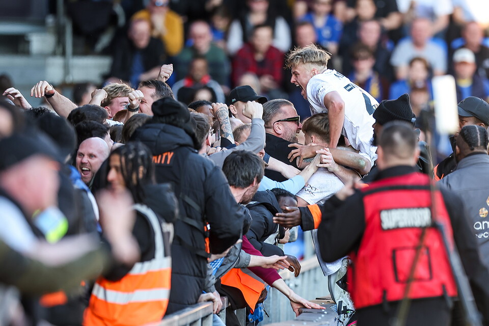 AFC Wimbledon v Posh