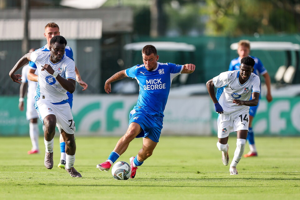 Neom SC v Posh