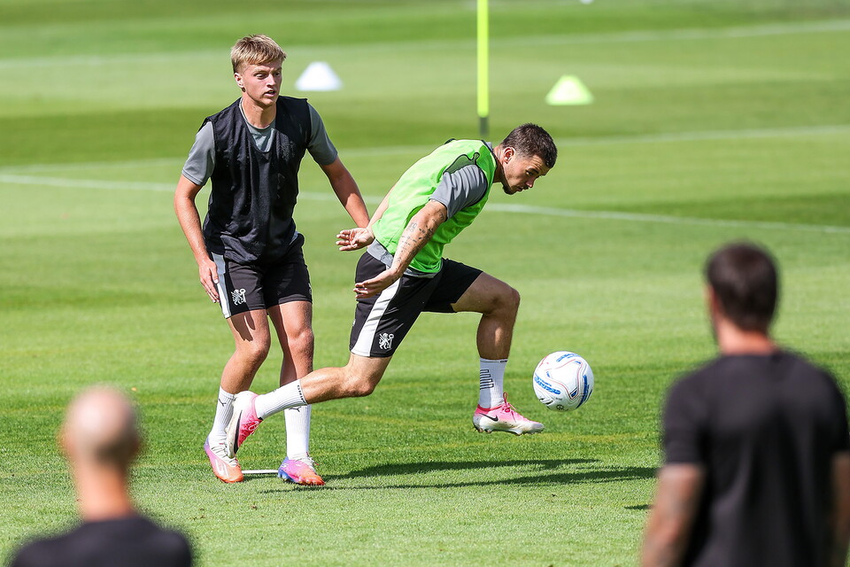 Training Ahead of Mansfield Town