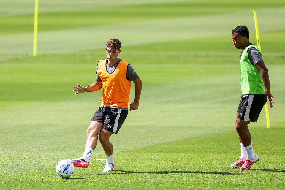 Training Ahead of Mansfield Town