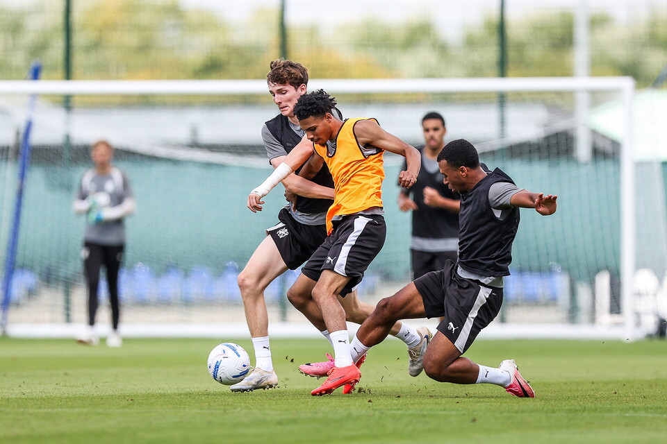 Training Ahead of Mansfield Town