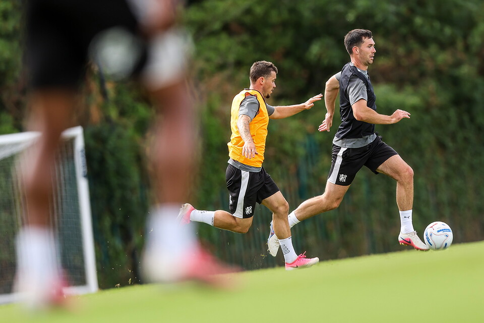 Training Ahead of Mansfield Town
