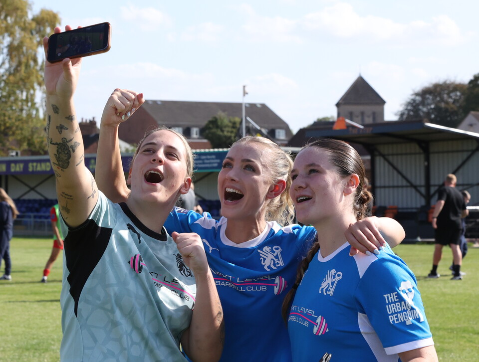 Selfie Womens
