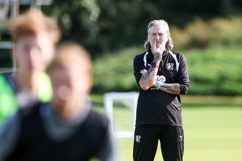 Robbie Savage Takes First Training Session