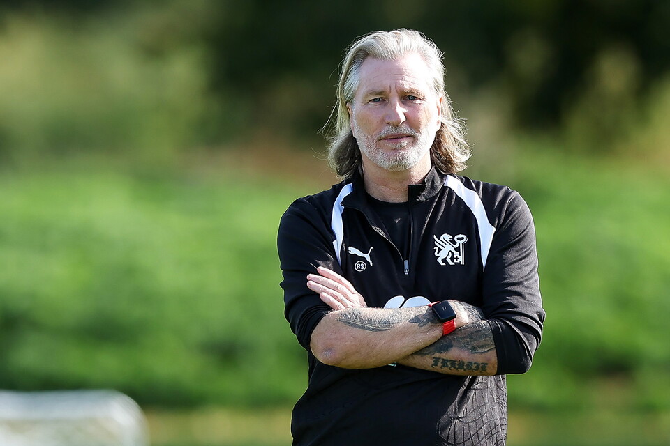 Robbie Savage Takes First Training Session