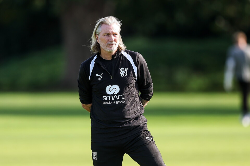 Robbie Savage Takes First Training Session