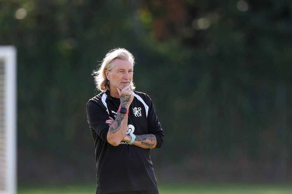 Robbie Savage Takes First Training Session