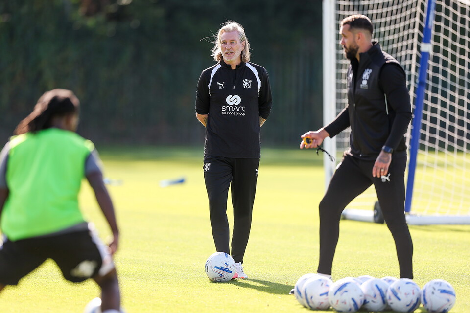 Robbie Savage Takes First Training Session