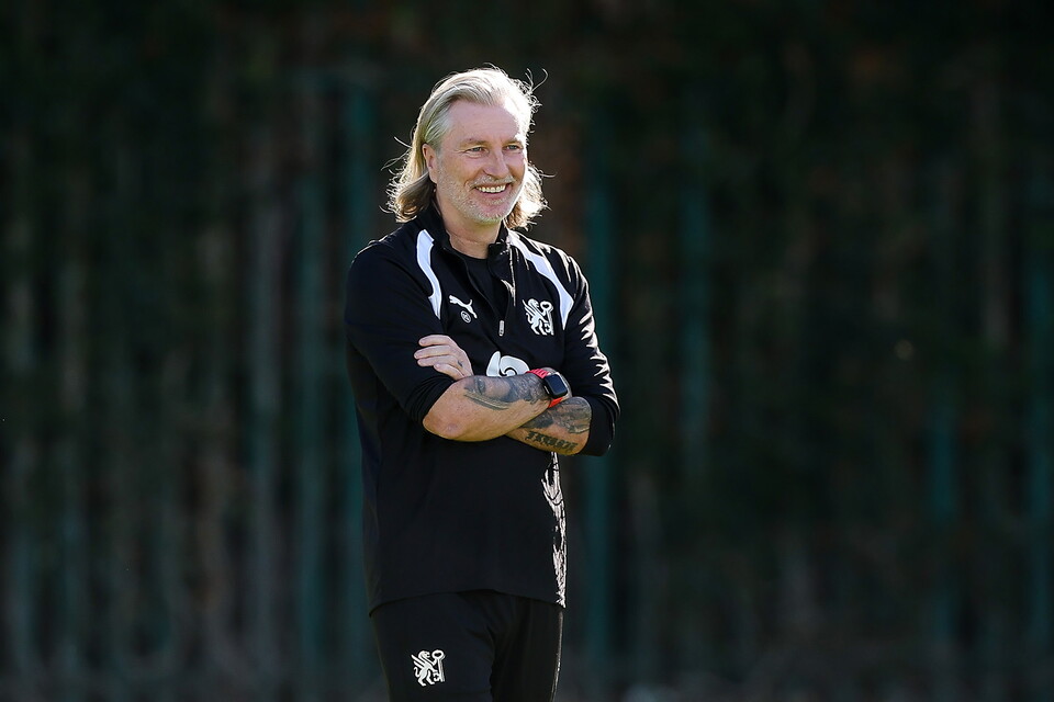 Robbie Savage Takes First Training Session