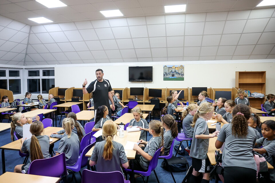 Classroom Academy Womens