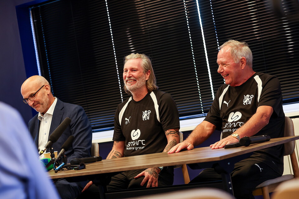 Robbie Savage's First Day As Posh Manager