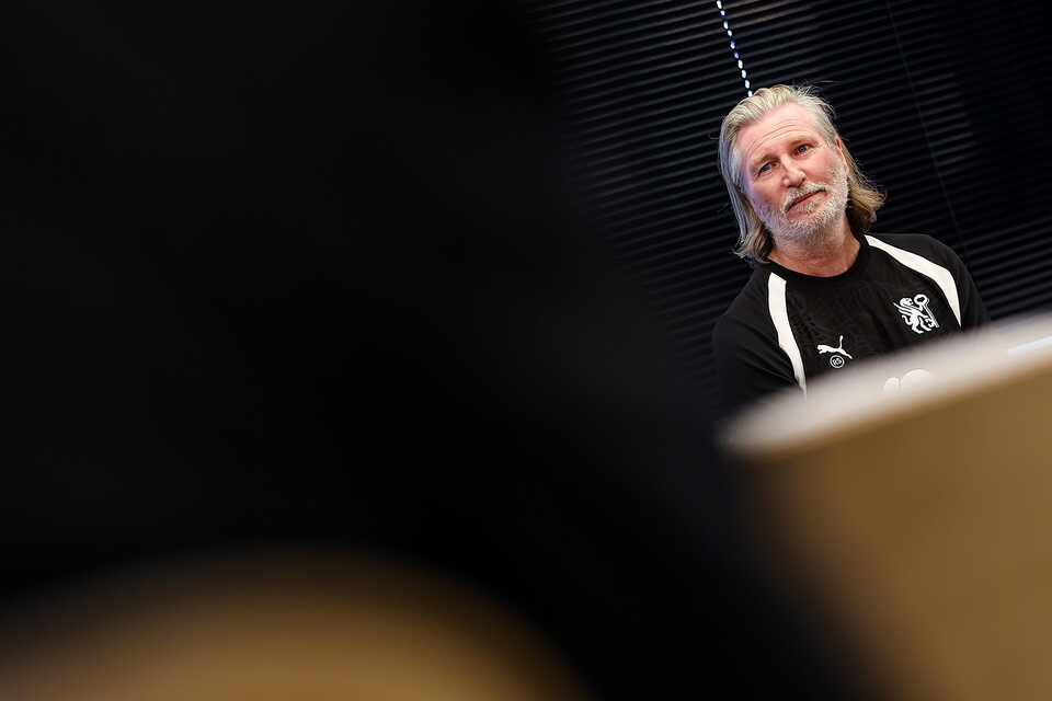Robbie Savage's First Day As Posh Manager