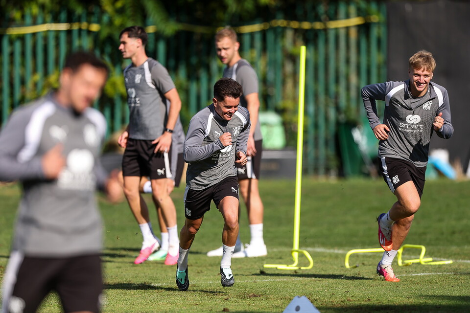 Robbie Savage Takes First Training Session