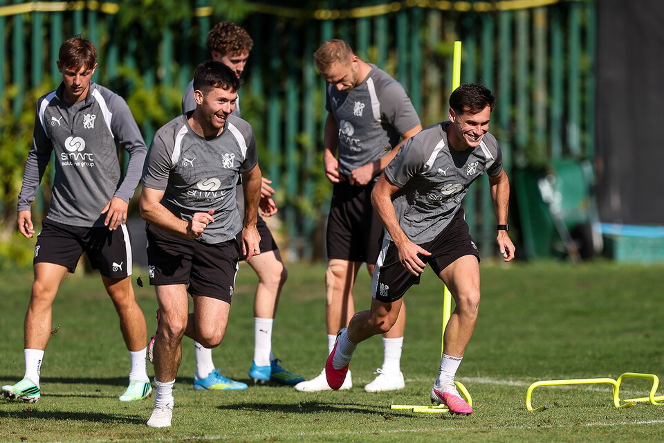Robbie Savage Takes First Training Session