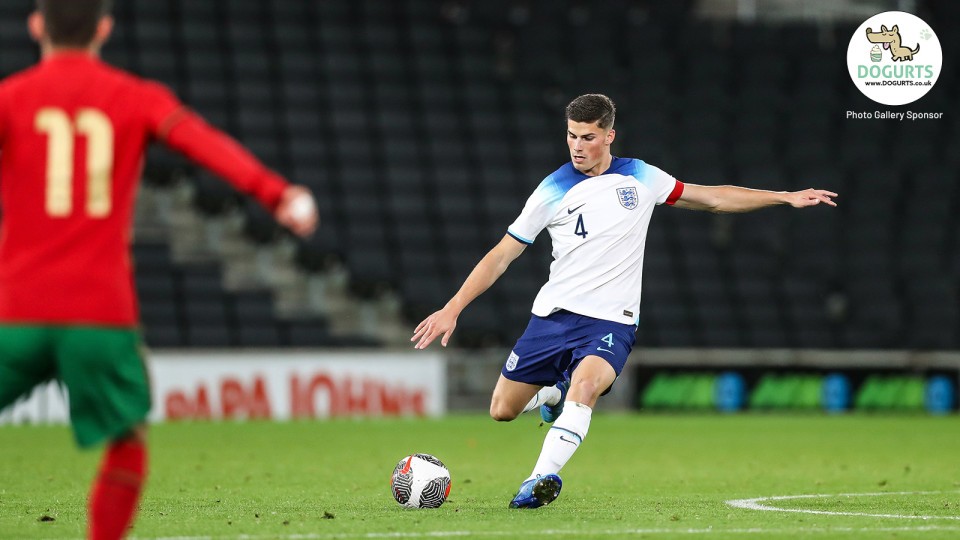 Ronnie Edwards On England Duty