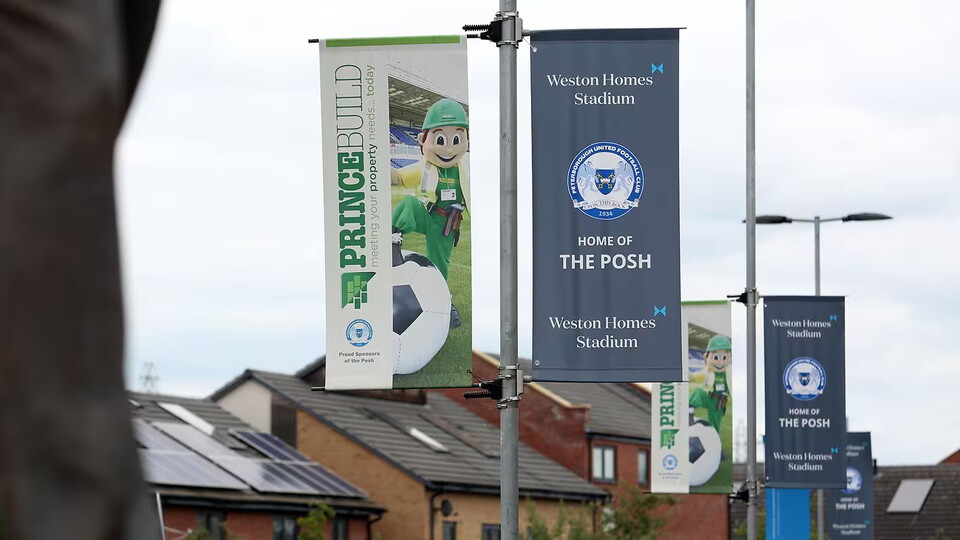 Lamp post advertising 