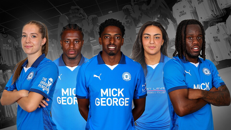 Posh Store Signing Session