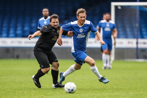 Play on the pitch 